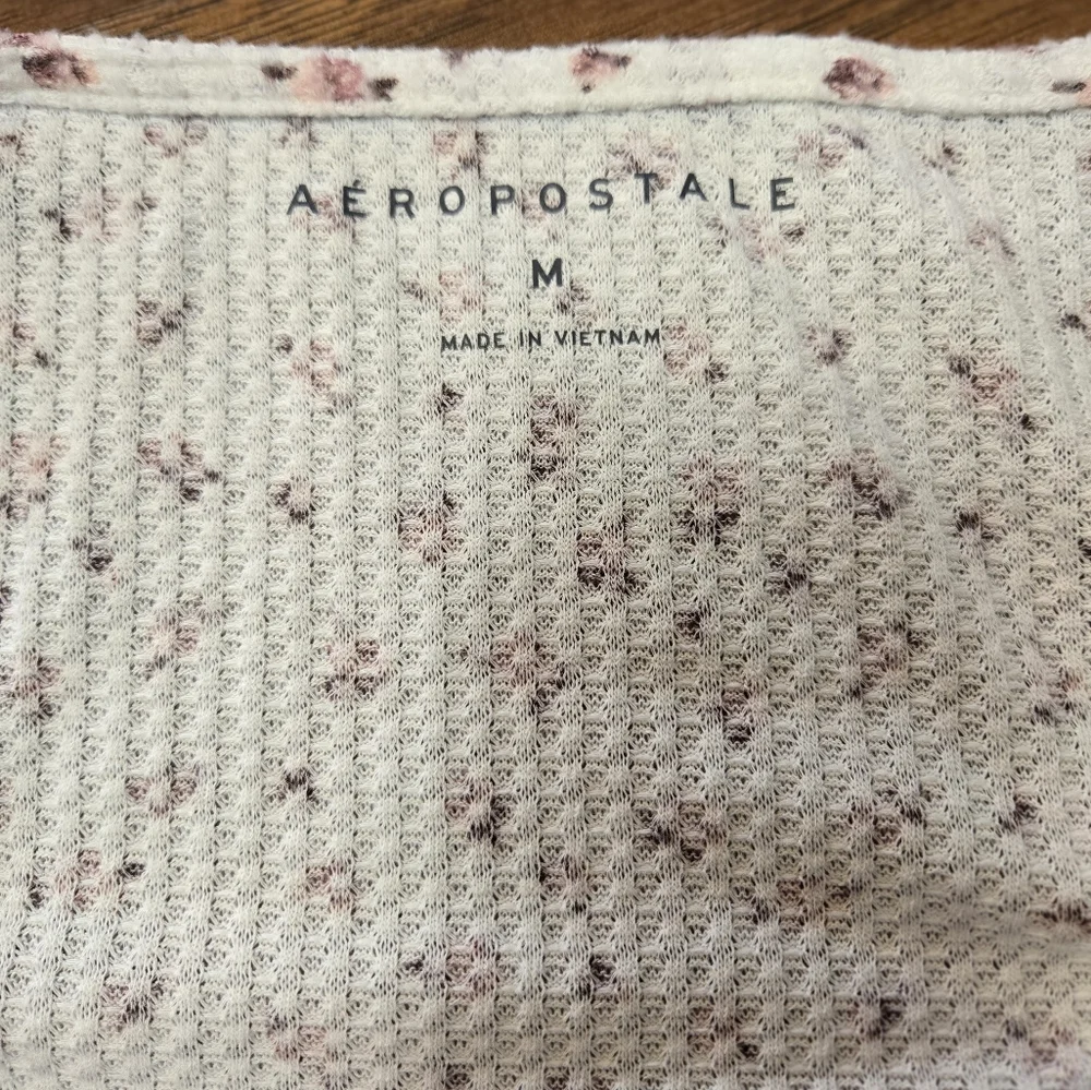Aeropostale White Medium Waffle Knit Cropped Long Sleeve Floral Top - Picture 7 of 9